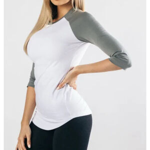 NWT Women’s Alphalete White Grey Raglan T-Shirt Size M Performance 3/4 sleeve